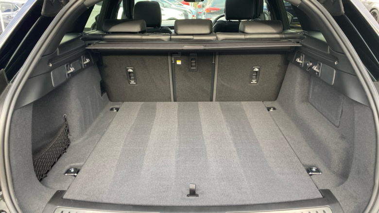 Land Rover Range Rover Velar 2.0 D200 MHEV Dynamic SE 5dr Auto Diesel Estate